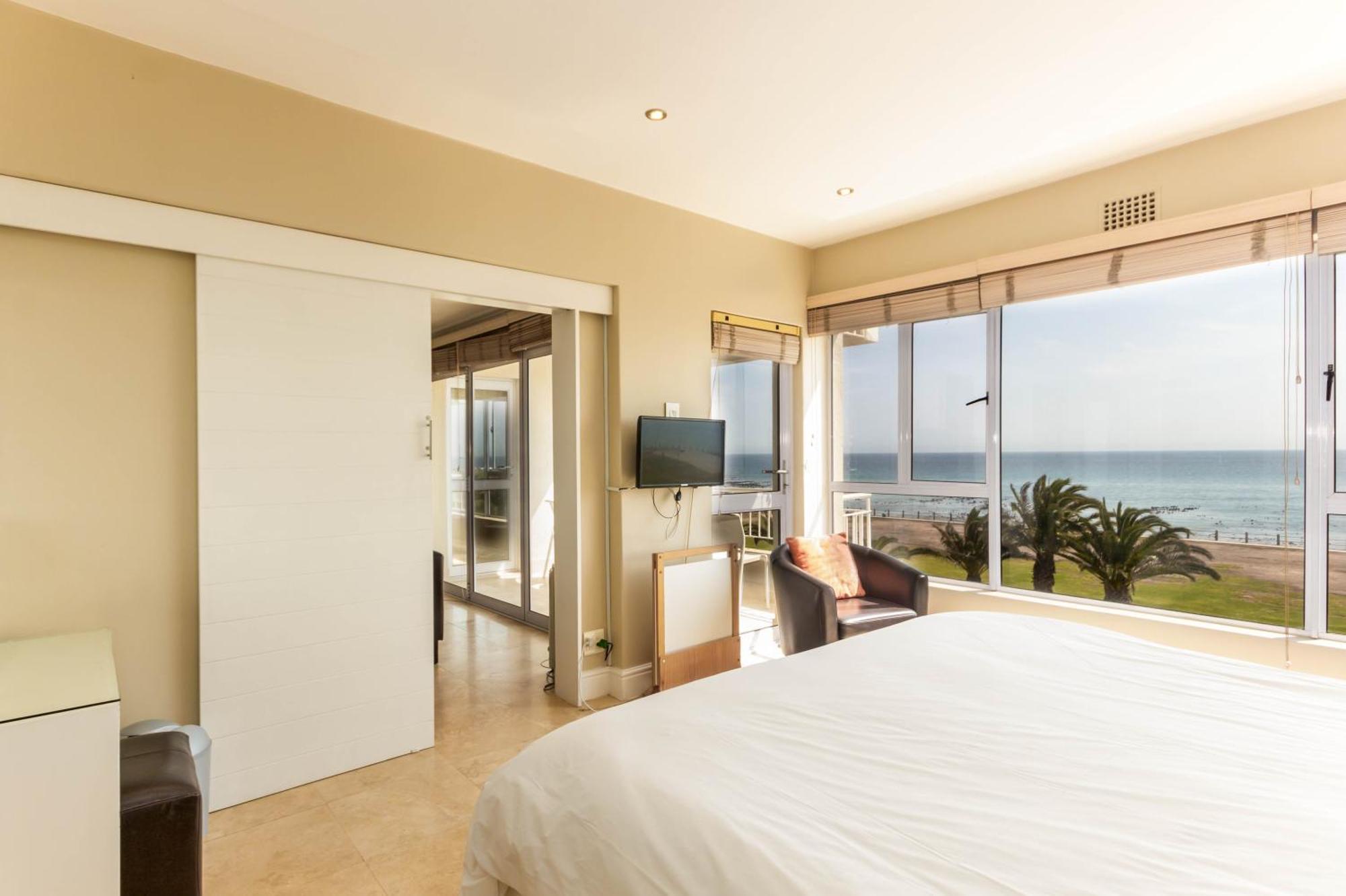 Mouille Point Apartments 케이프타운 객실 사진