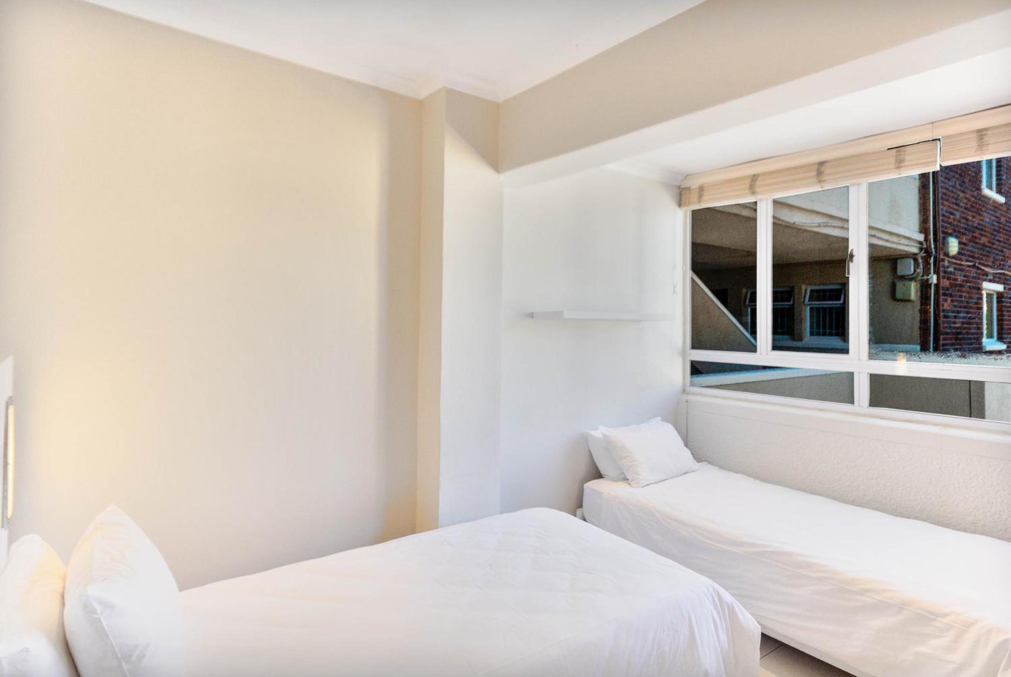Mouille Point Apartments 케이프타운 객실 사진