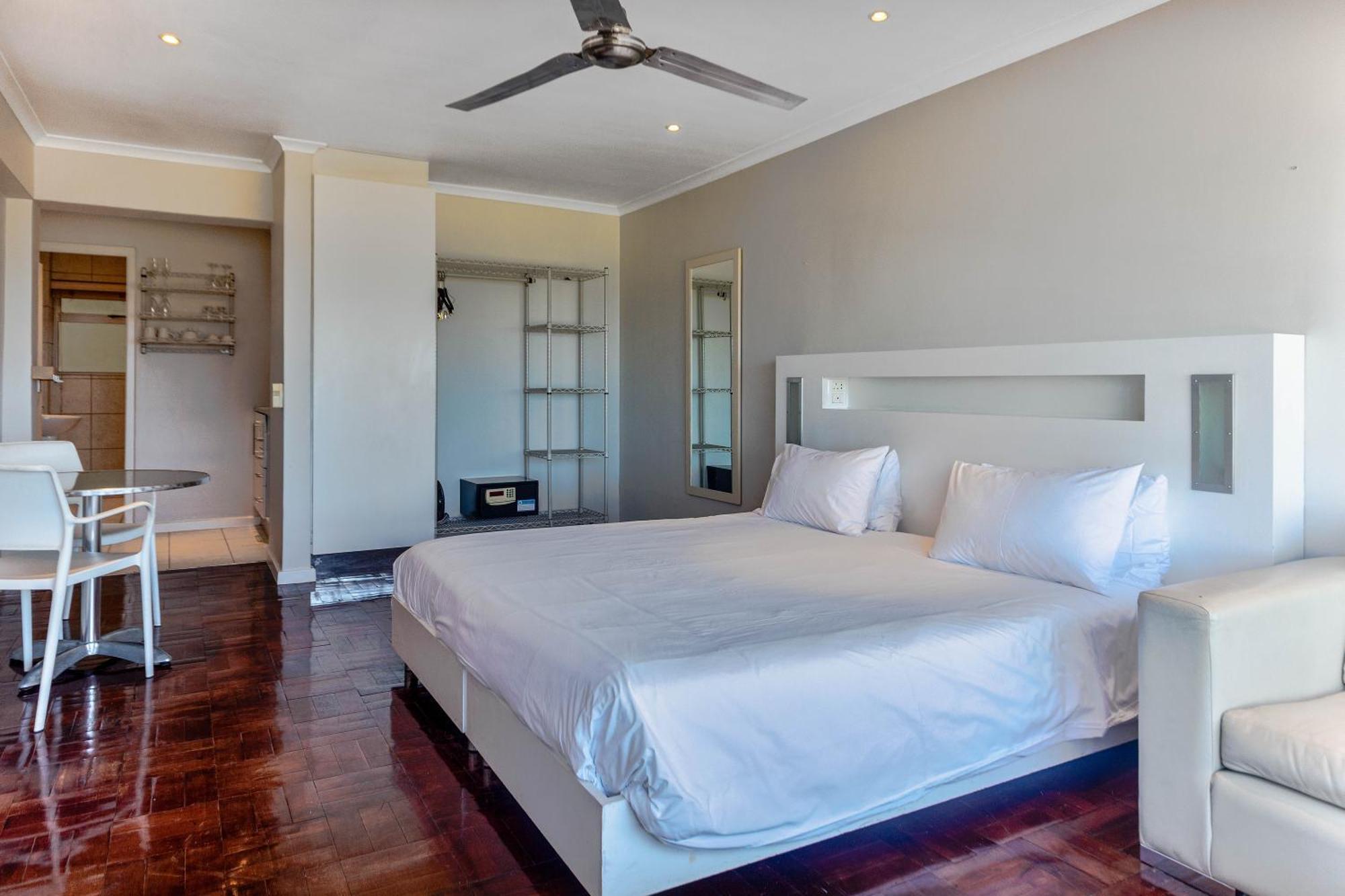 Mouille Point Apartments 케이프타운 객실 사진