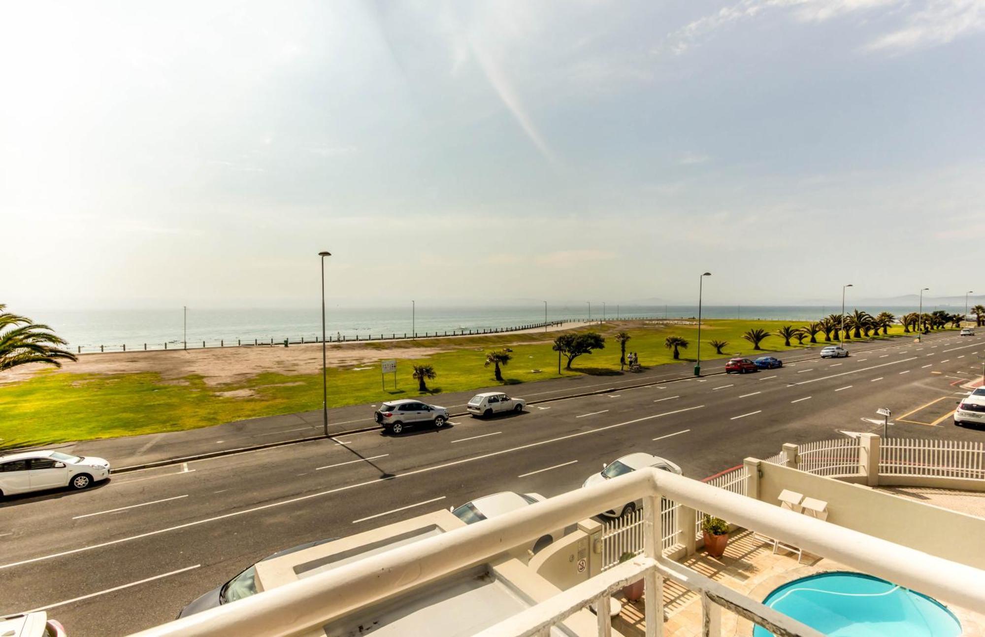 Mouille Point Apartments 케이프타운 객실 사진