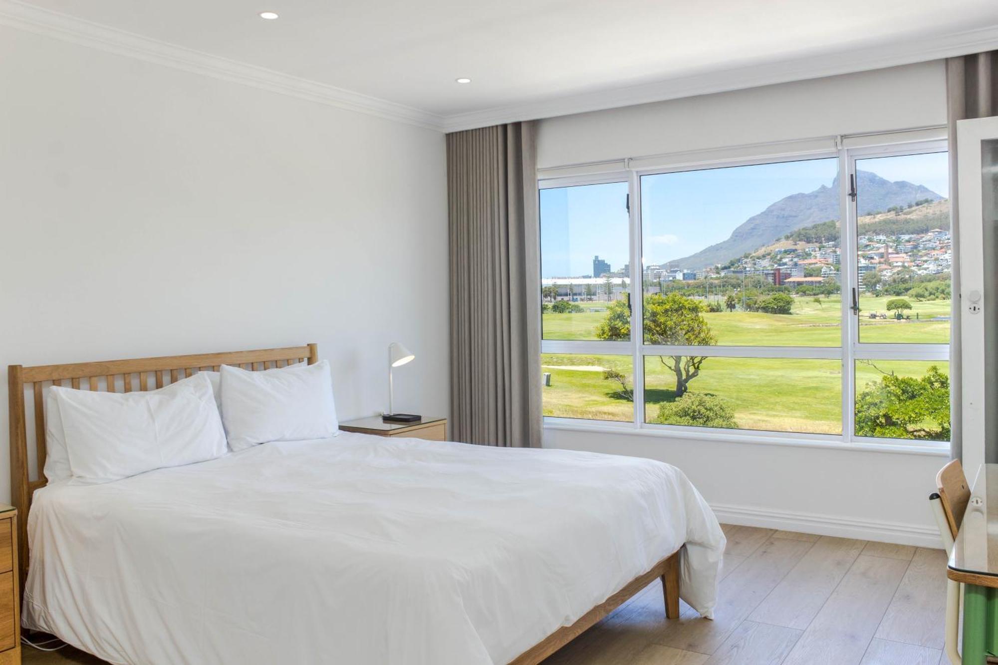 Mouille Point Apartments 케이프타운 객실 사진