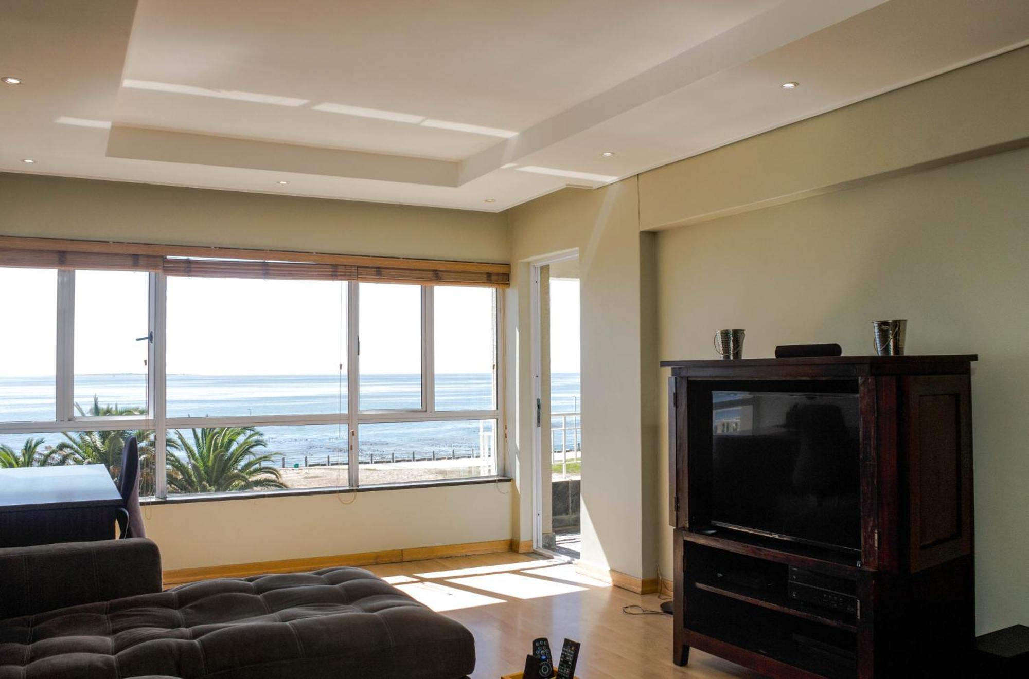 Mouille Point Apartments 케이프타운 객실 사진