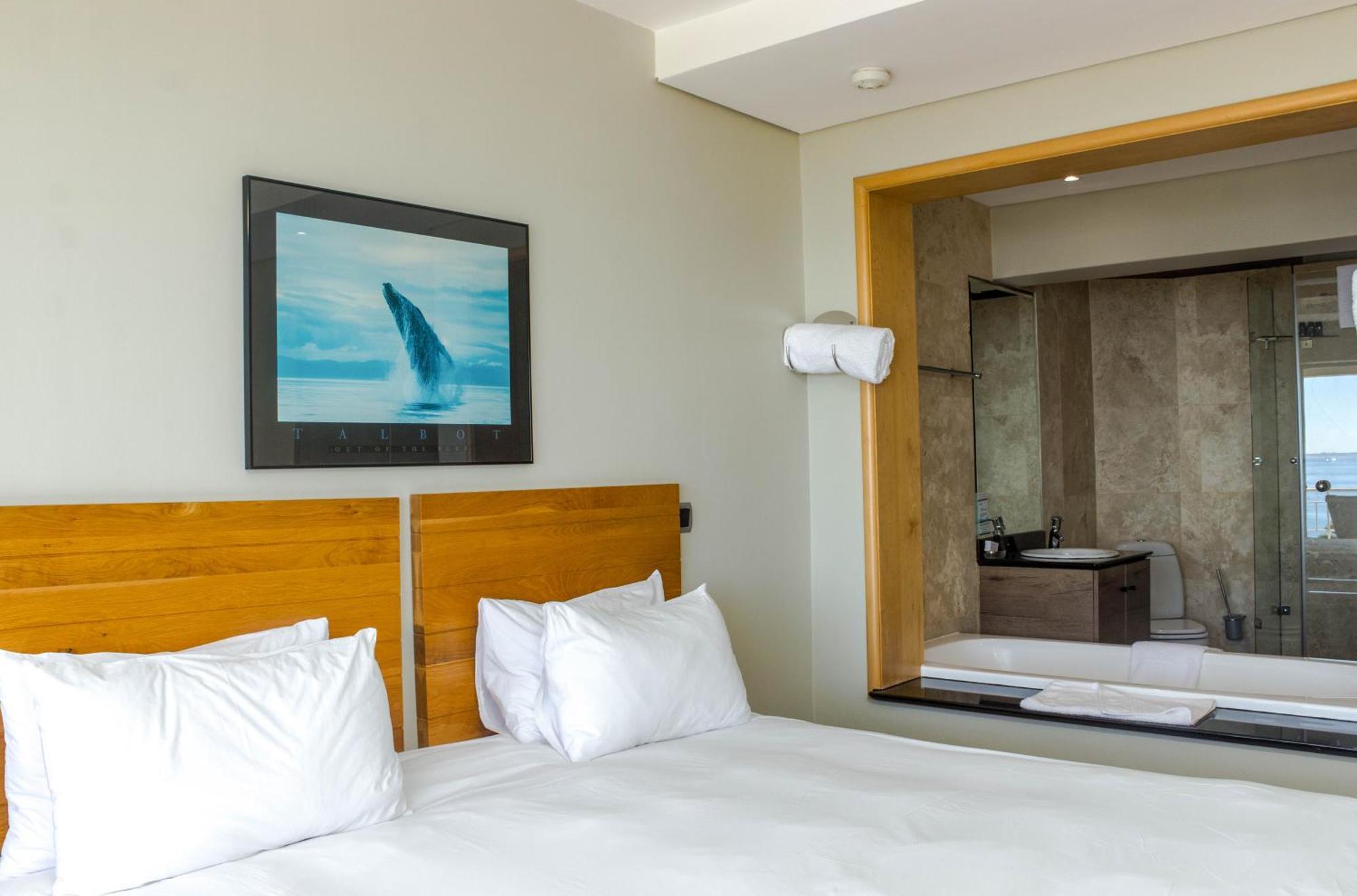 Mouille Point Apartments 케이프타운 객실 사진