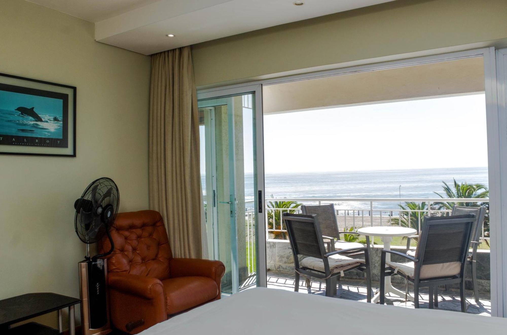 Mouille Point Apartments 케이프타운 객실 사진